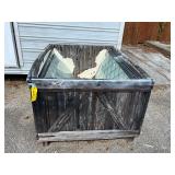 Lot - Crate with Glass