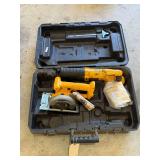 Dewalt Saw Set in Case - DW936 Trim Saw & DW938 Reciprocating Saw