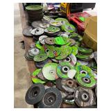 Lot - Gator Cutting & Grinding Wheels and Flat Disc