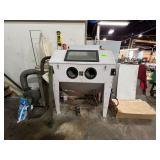 Central Pneumatic Sand Blaster with collector 120 Volt