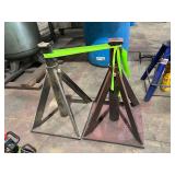 (2) Jack Stands