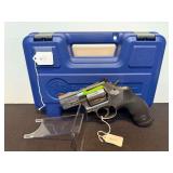 Smith & Wesson 686 6-Shot Cylinder 357MAG Revolver in Hard Case