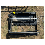 2026 GIYI Unused XHC Mini Skid Steer Pallet Forks, 30" Long