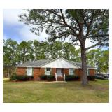 REAL ESTATE LISTING:  640 Wedgewood, Gulf Shores, AL