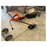 Black and Decker LE750 Electric Lawn Edger and Trencher