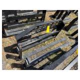 2026 GIYI Unused DHC Skidsteer Pallet Forks-60"
