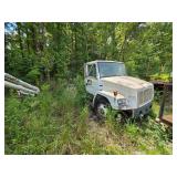 2004 Freightliner FL70 Roll-Off Truck