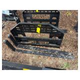 2026 GIYI Unused DHC Skidsteer Pallet Forks