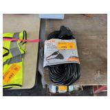 HDX 100 ft Multi-Outlet Indoor/Outdoor Extension Cord