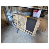 Siemens PN Series Main Breaker Load Center 100A 30 Spaces 30 Circuits Indoor Enclosure
