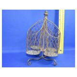 Rotating Chicken Wire Basket
