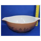 Pyrex Early American Cinderella Bowl