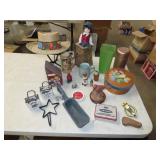 Table Lot of Deocr, Household & MIsc