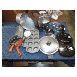 Lot of Pots / Pans - Glass Lids