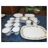28pc Noritake Progression Homecoming China