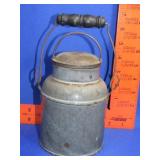 Small Enamelware Can w/ Lid