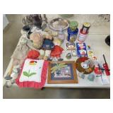 Table Lot of Decor & Household