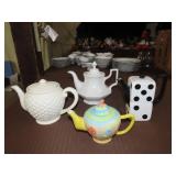 4 Teapots