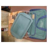 Pyrex Casserole w/ Carrier