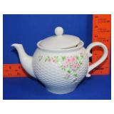 Flower Decorated Tea Pot