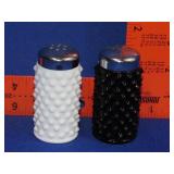Black & White Hobnail Shakers
