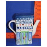Ice Cream Shop Tea Pot