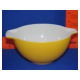 Yellow Pyrex Cinderella Mixing Bowl - 441