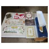 Table Lot of Decor & Household