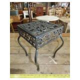 Metal Plant Stand - 8 Square 12T