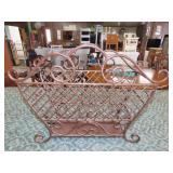 Metal Magazine Rack - 20'x16'