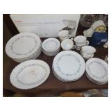 40pc Syracuse 'Sonata' China