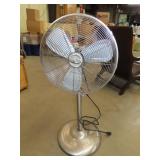 Utilitch Oscilatting Floor Fan Works