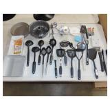 Kitchen Utensil & Bakeware Lot