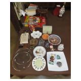 Table Lot of Glassware & Decor