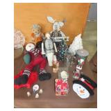 Table Lot of Christmas