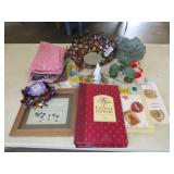 Table Lot of Household & Misc