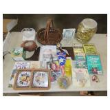 Table Lot of Household & Misc