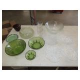 Table Lot of Glassware