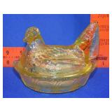 Fenton Amber Hen on Nest - 5 1/2"