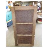 Chicken Wire Display Board - 18"x35"