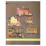 5 Piece HomCo Plastic Wall Art