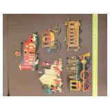 5 Piece HomCo Plastic Wall Art