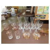 Table Lot of Glassware