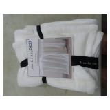 Jennifer Adams Boucle Throw - New