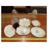 Table Lot of Glassware