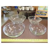4 Glass Mixing Bowls
