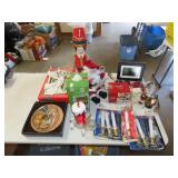 Table Lot of Christmas