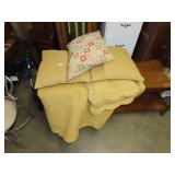 Queen Size Bedding Set w/ Shams