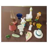 Table Lot of Glassware