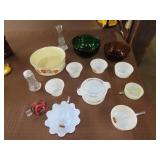 Table Lot of Kitchen Glassware